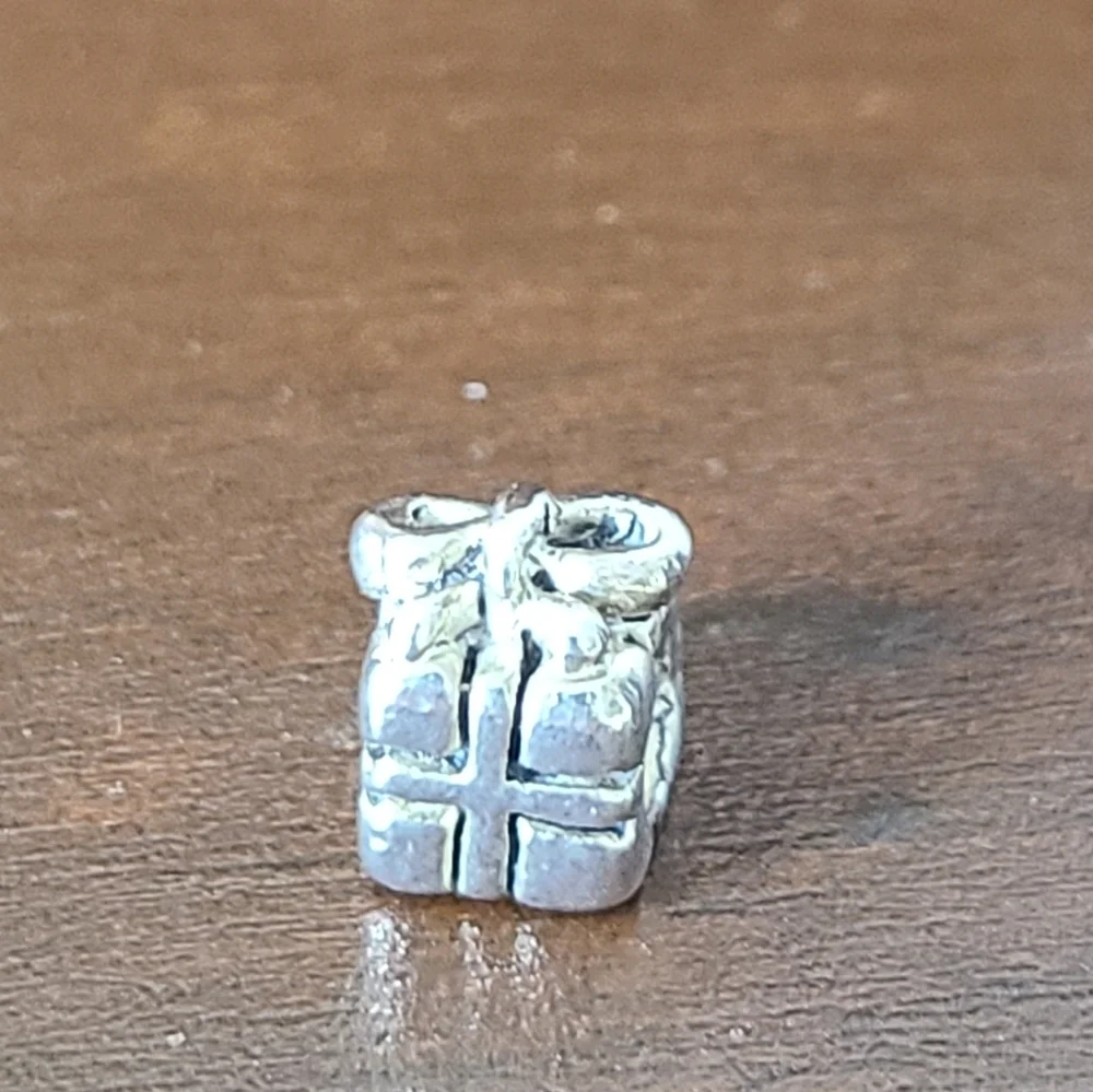 SALE! Present 925 Silver Bead Charm